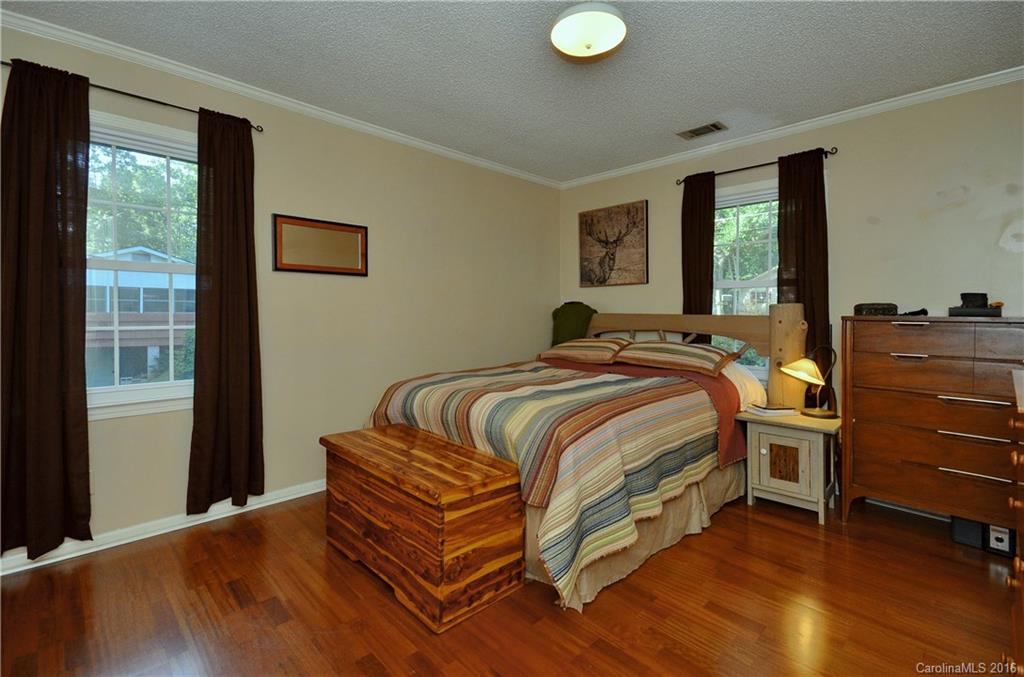 446 Rowland Rd. Swannanoa, NC 28778 - Photo 7 of 16 Gallery Image 7
