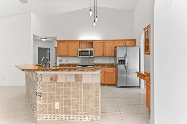 $3,000 | 681 Southwest Saragossa Avenue, Port St. Lucie, FL 34953