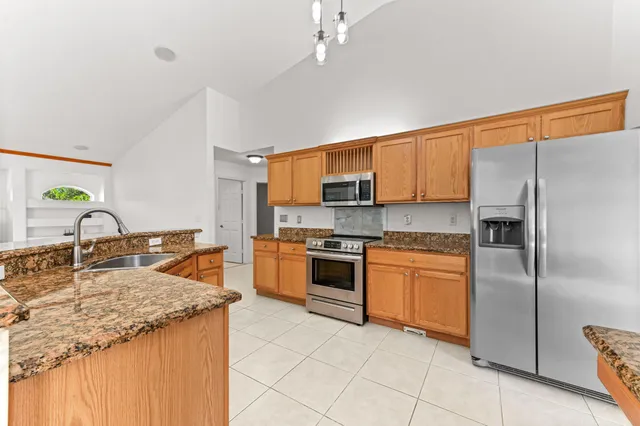 $3,000 | 681 Southwest Saragossa Avenue, Port St. Lucie, FL 34953