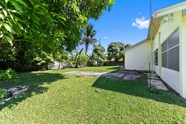 $3,000 | 681 Southwest Saragossa Avenue, Port St. Lucie, FL 34953