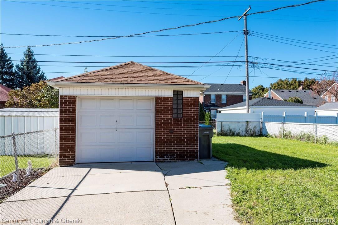 5475 Chase Road Dearborn, MI 48126 - Photo 18 of 18 DSC_1437.jpg