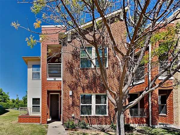 $2,295 | 1553 Fiji Street, Dallas, TX 75203