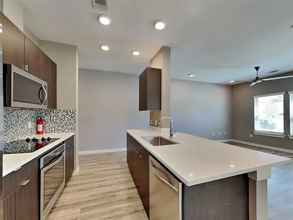 $2,295 | 1553 Fiji Street, Dallas, TX 75203