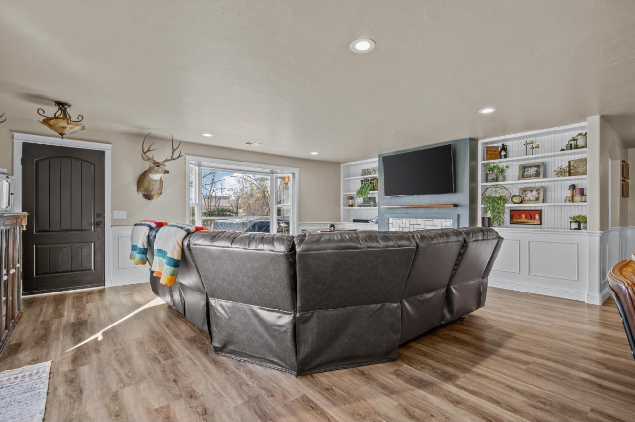 129 Vista Grande Road Grand Junction, CO 81507 - Photo 11 of 33