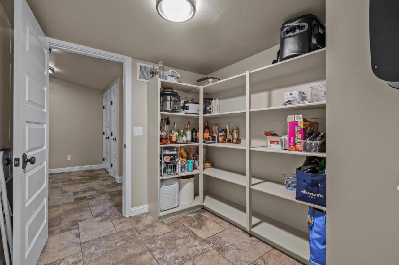 129 Vista Grande Road Grand Junction, CO 81507 - Photo 16 of 33