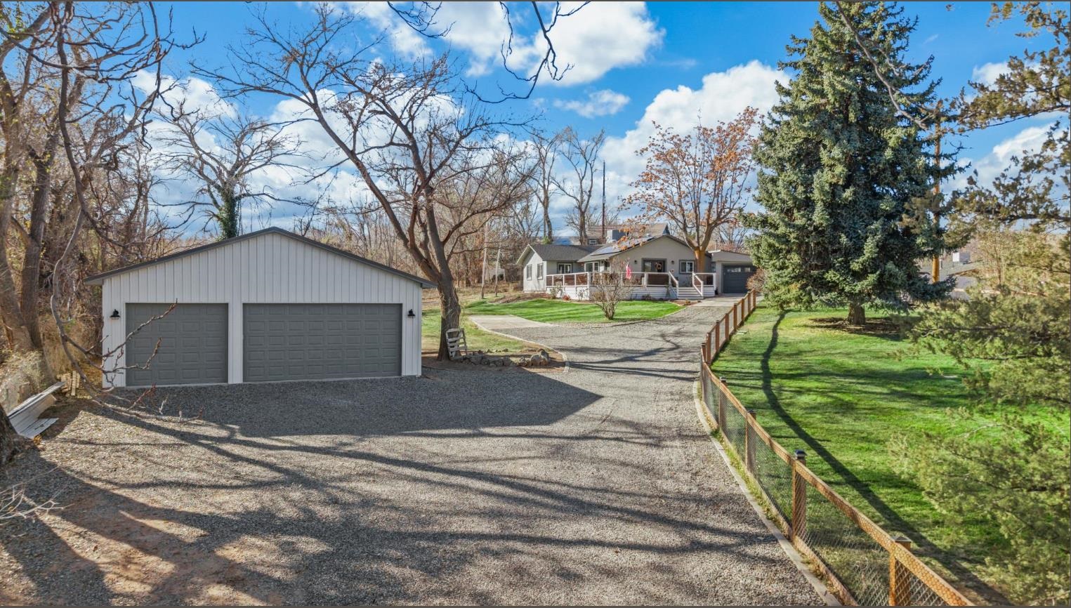 129 Vista Grande Road Grand Junction, CO 81507 - Photo 4 of 33
