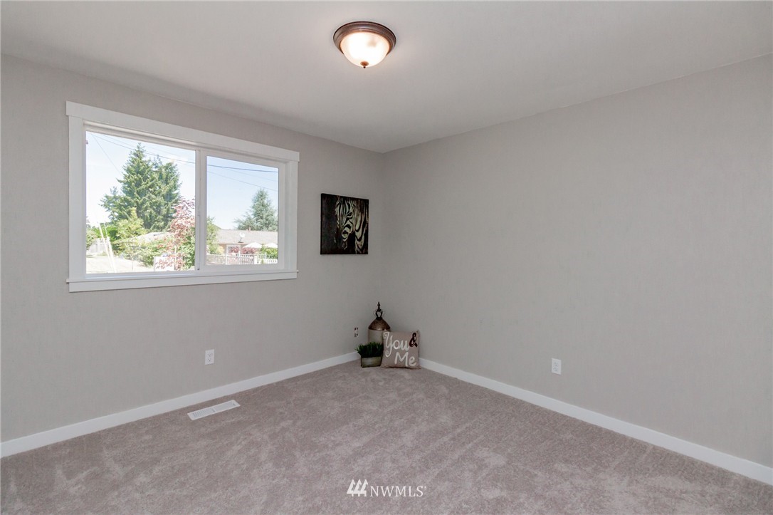 12113 Southeast 167th Street Renton, WA 98058 - Photo 13 of 18 Gallery Image 13