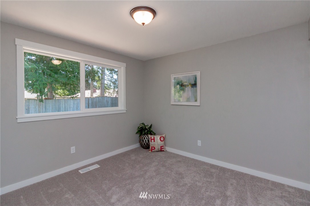 12113 Southeast 167th Street Renton, WA 98058 - Photo 14 of 18 Gallery Image 14