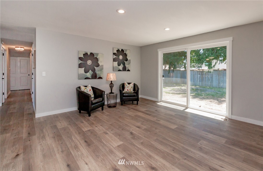 12113 Southeast 167th Street Renton, WA 98058 - Photo 7 of 18 Gallery Image 7