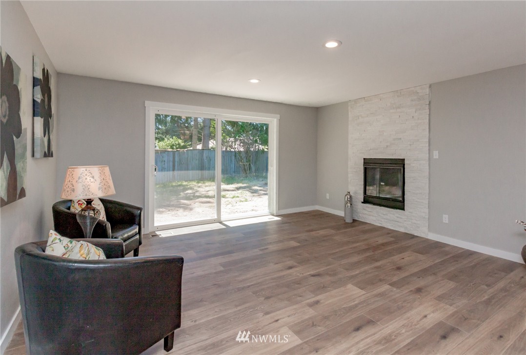 12113 Southeast 167th Street Renton, WA 98058 - Photo 8 of 18 Gallery Image 8