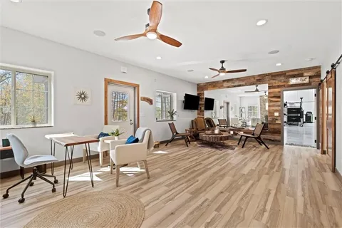 $1,699,000 | 33345 West 95th Street, De Soto, KS 66018