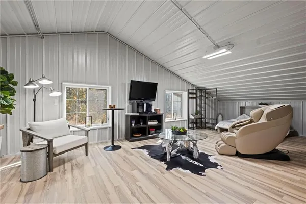 $1,699,000 | 33345 West 95th Street, De Soto, KS 66018