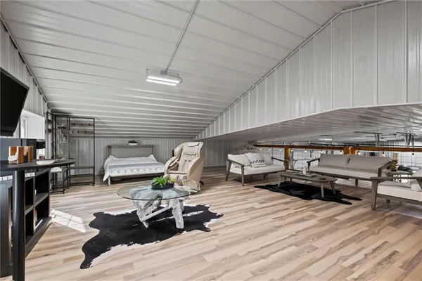 $1,699,000 | 33345 West 95th Street, De Soto, KS 66018