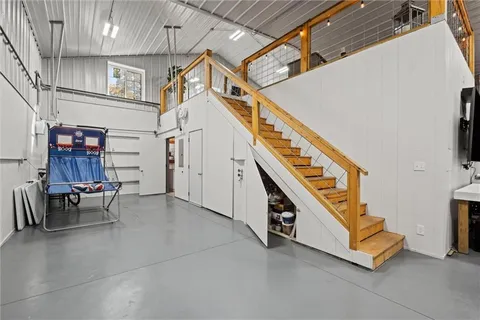 $1,699,000 | 33345 West 95th Street, De Soto, KS 66018