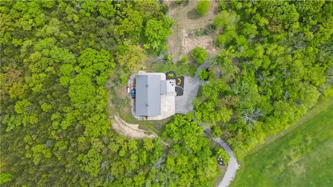 $1,699,000 | 33345 West 95th Street, De Soto, KS 66018