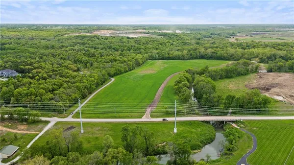 $1,699,000 | 33345 West 95th Street, De Soto, KS 66018