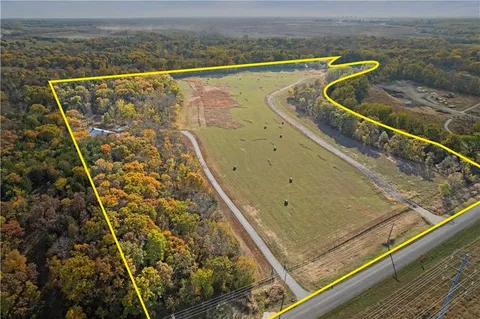 $1,699,000 | 33345 West 95th Street, De Soto, KS 66018