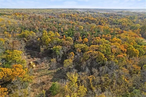 $1,699,000 | 33345 West 95th Street, De Soto, KS 66018