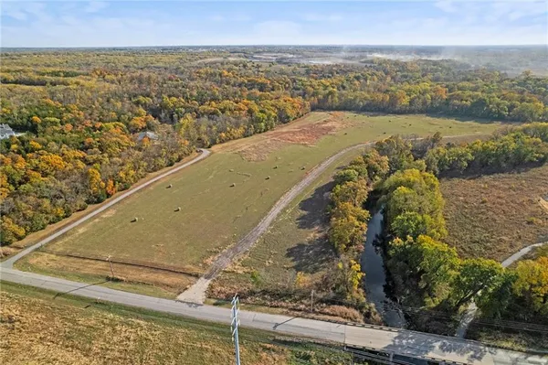 $1,699,000 | 33345 West 95th Street, De Soto, KS 66018