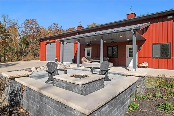 $1,699,000 | 33345 West 95th Street, De Soto, KS 66018