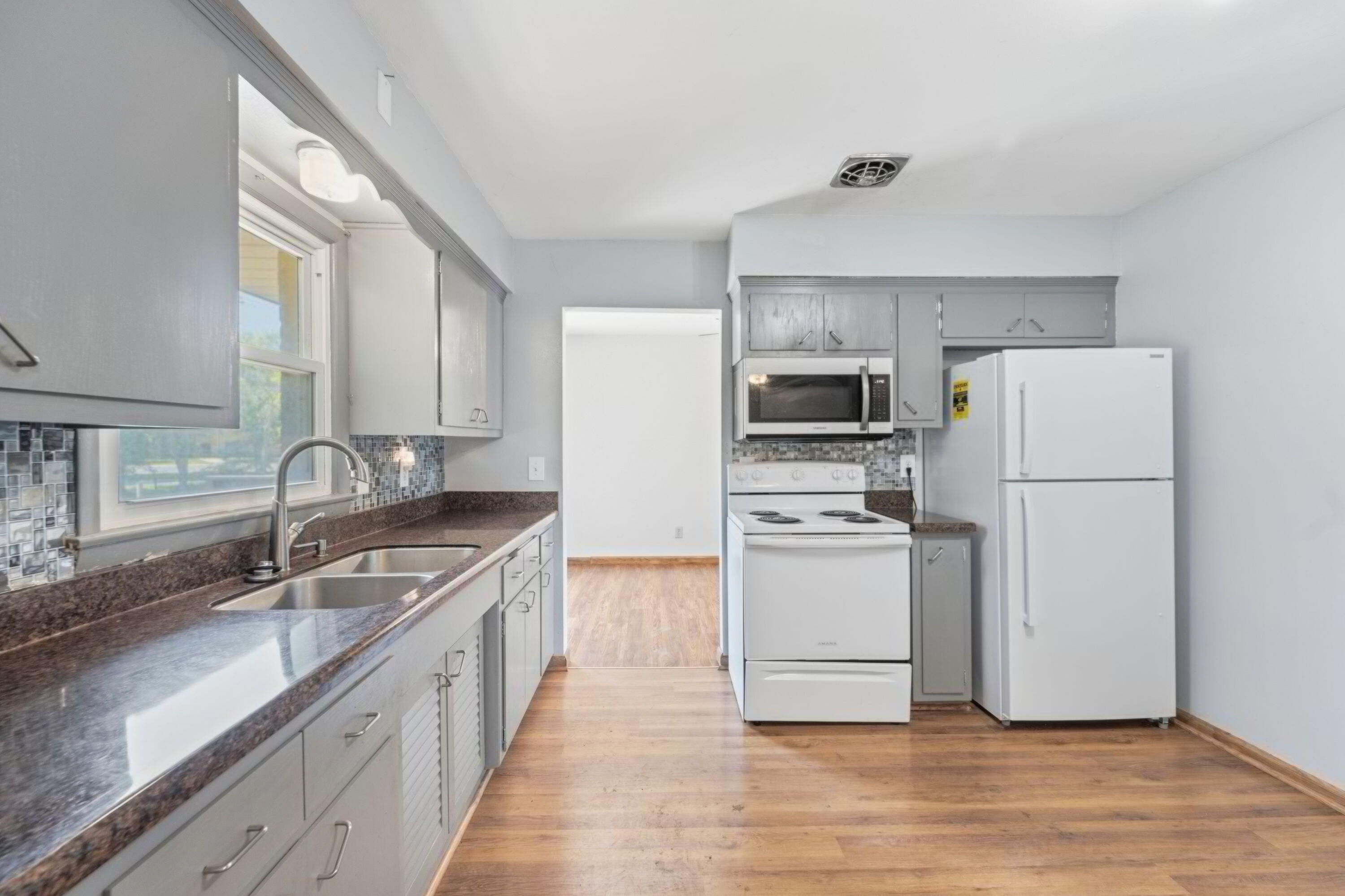11801 West Appleton Avenue Milwaukee, WI 53224 - Photo 9 of 26 Kitchen v3