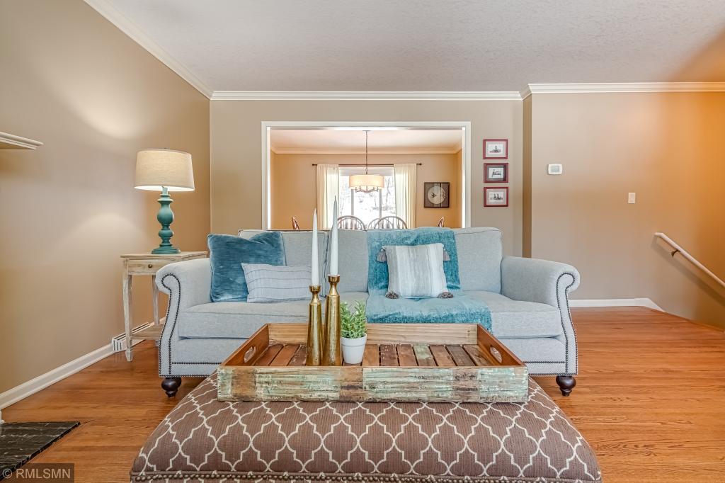 4454 Ellerdale Road Minnetonka, MN 55345 - Photo 3 of 25 Gallery Image 3