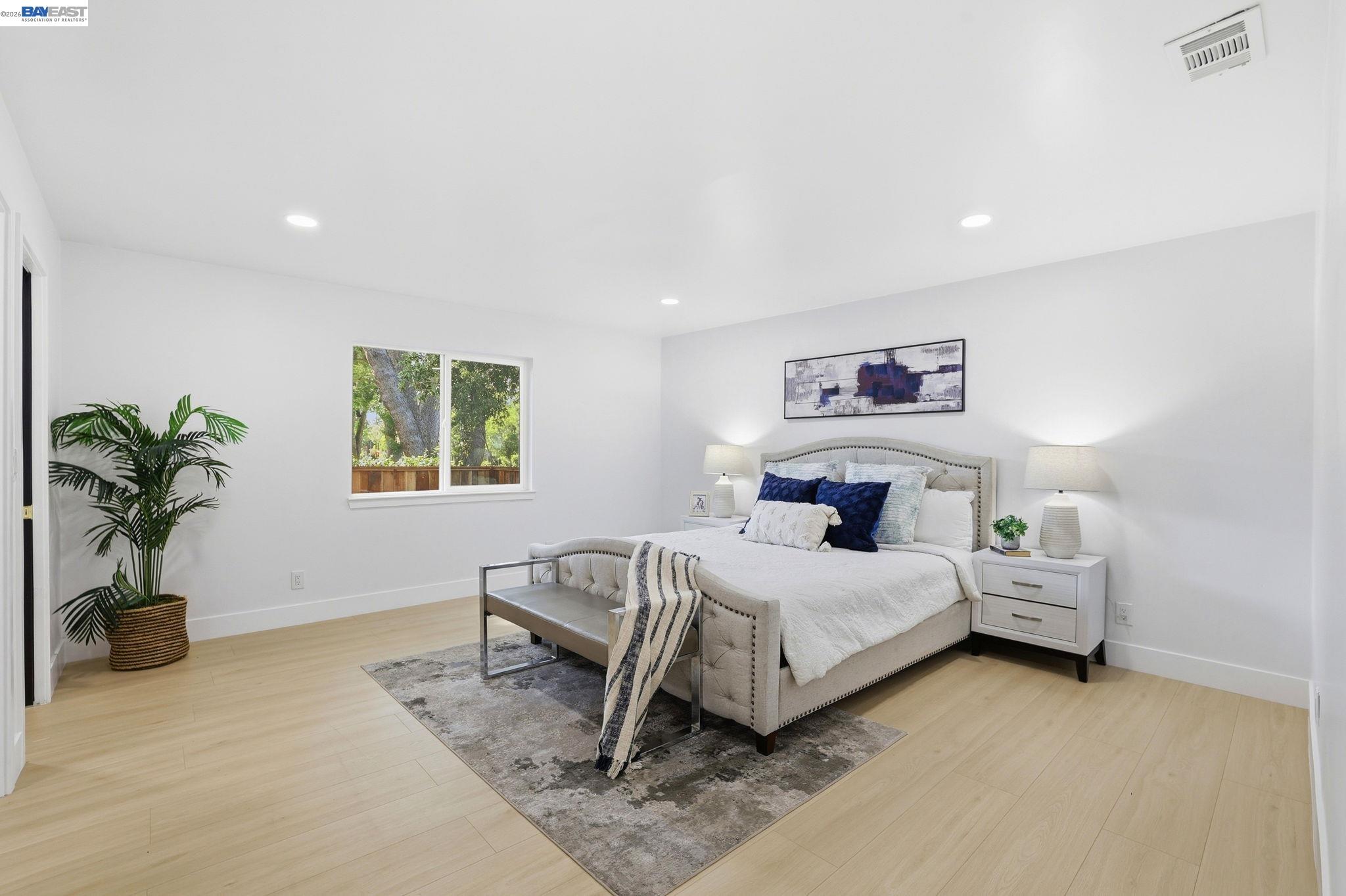 1913 West Middlefield Road Mountain View, CA 94043 - Photo 6 of 37