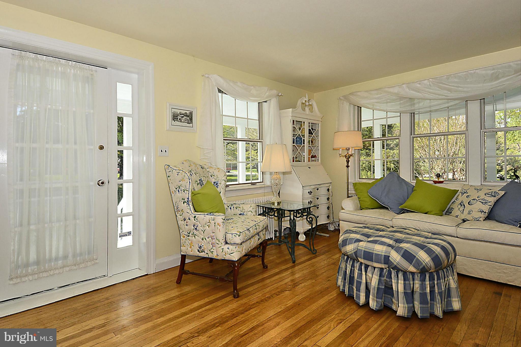 626 Burley Road Annapolis, MD 21409 - Photo 4 of 29 Living Room