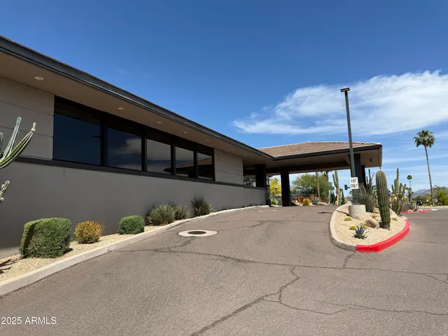 a view of a tennis court