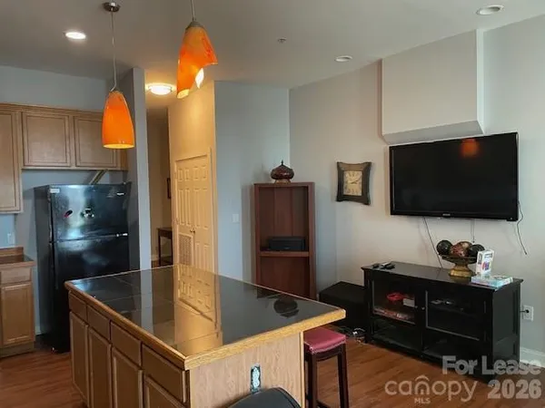 $1,700 | 141 West Main Avenue, Gastonia, NC 28052