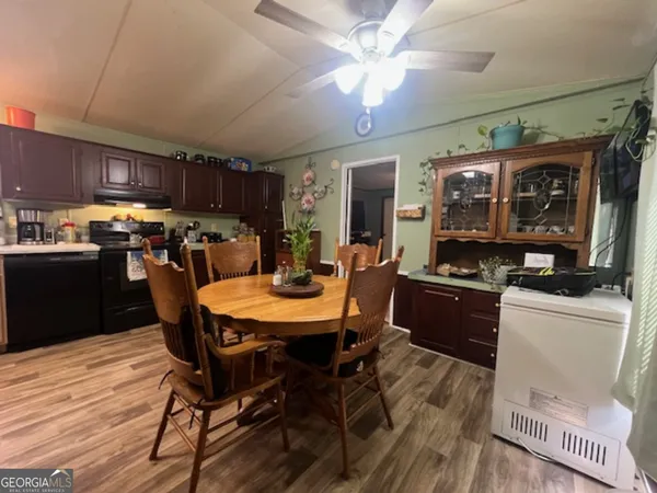 $249,900 | 742 Halls Bridge Road, Swainsboro, GA 30401