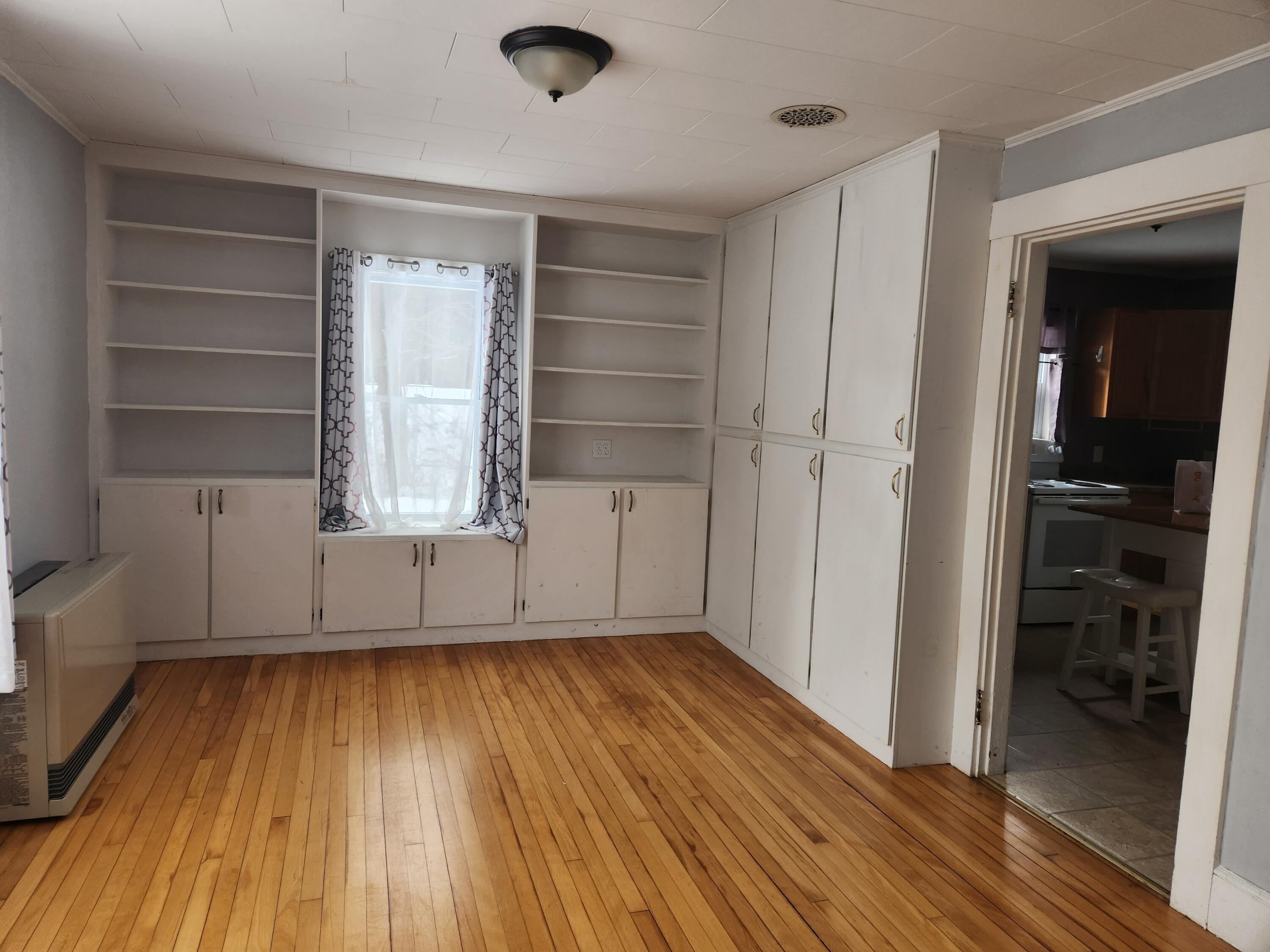 150 High Street Paris, ME 04281 - Photo 15 of 24 Dining rm.