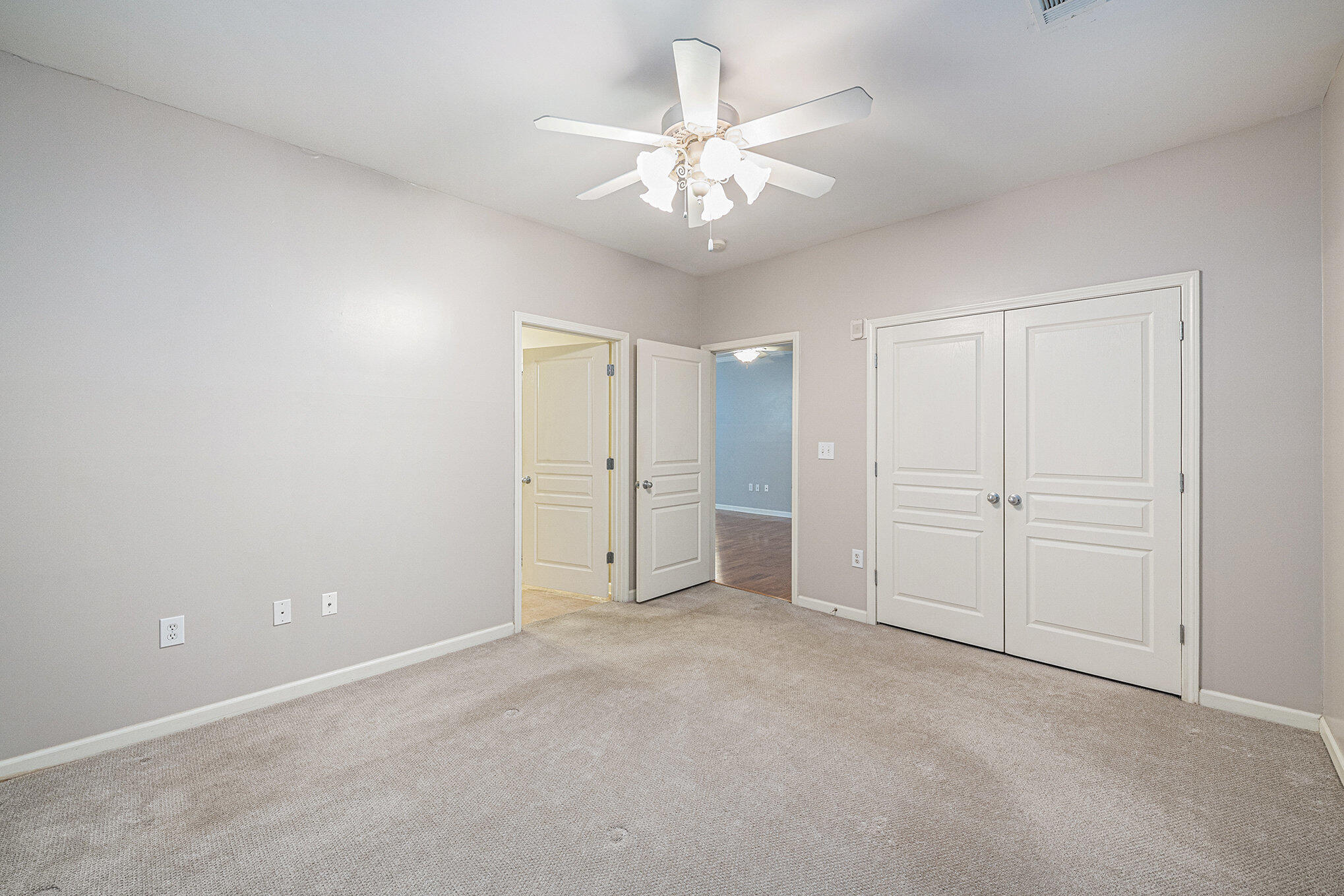 300 Bucksley Lane, Unit 102 Charleston, SC 29492 - Photo 11 of 17 010_file_983