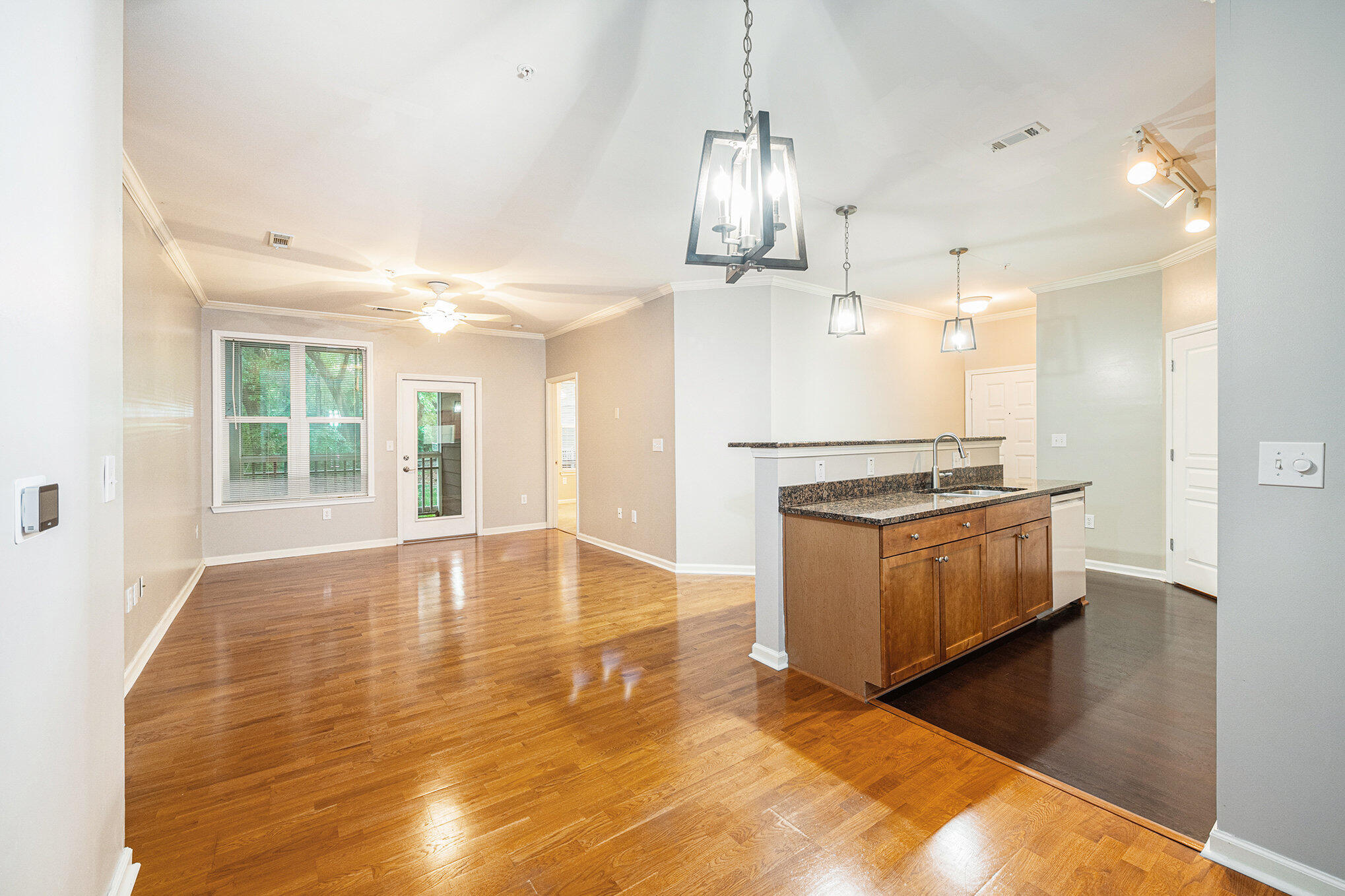300 Bucksley Lane, Unit 102 Charleston, SC 29492 - Photo 4 of 17 006_file_514