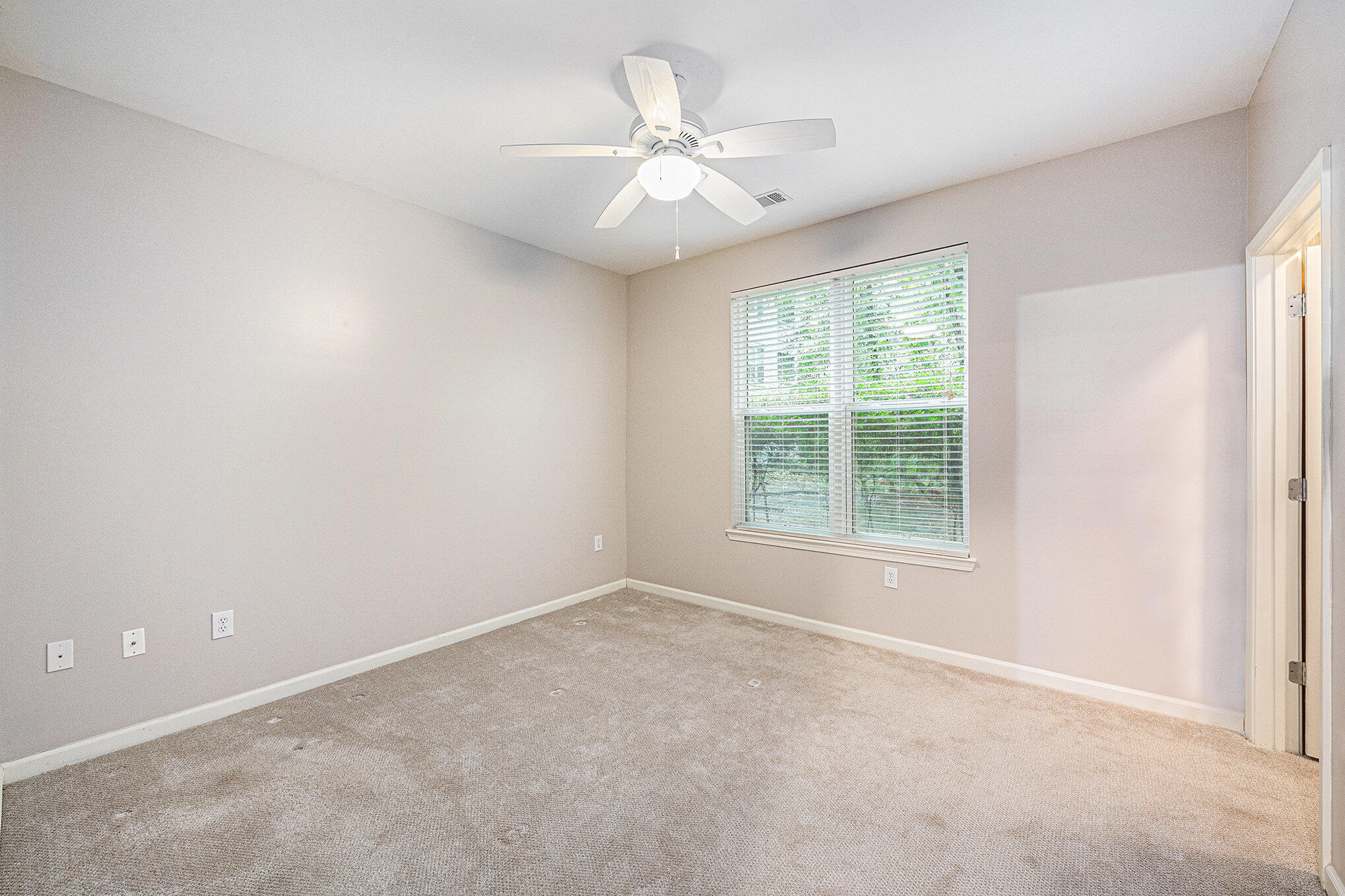 300 Bucksley Lane, Unit 102 Charleston, SC 29492 - Photo 10 of 17 bucks bed