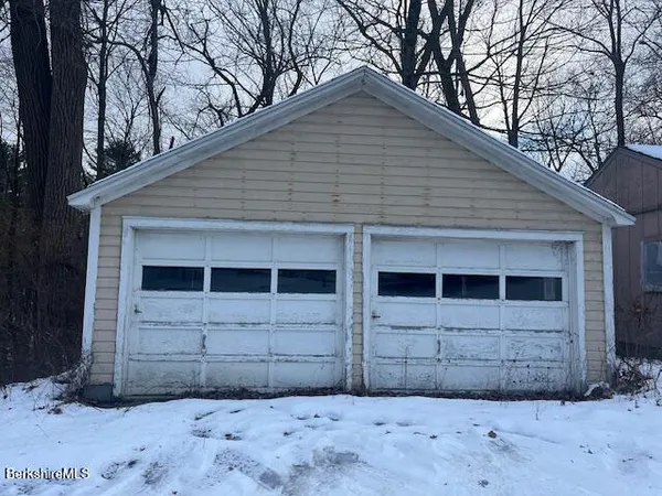 $399,000 | 17 High Street, Housatonic, MA 01236