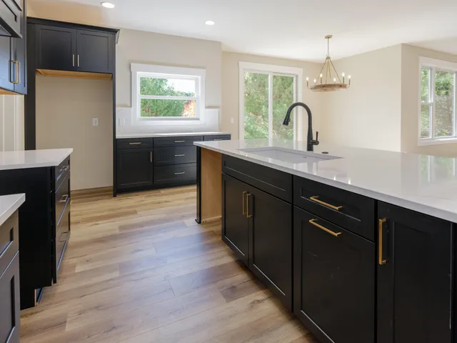 $639,900 | 2685 Ashford Trail, Portage, MI 49024