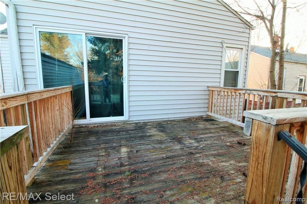 4121 Pengelly Road Flint, MI 48507 - Photo 3 of 15