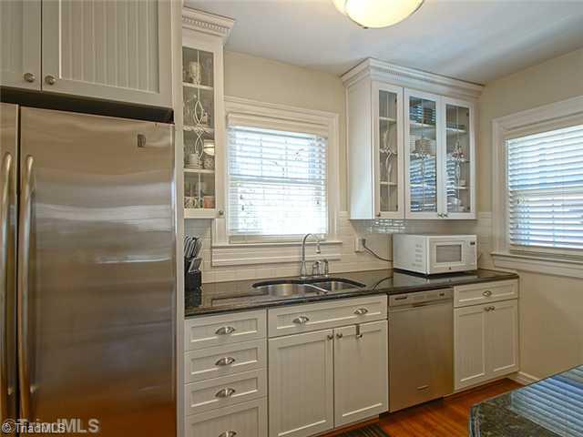 2109 Rolling Road Greensboro, NC 27403 - Photo 8 of 16 Kitchen.