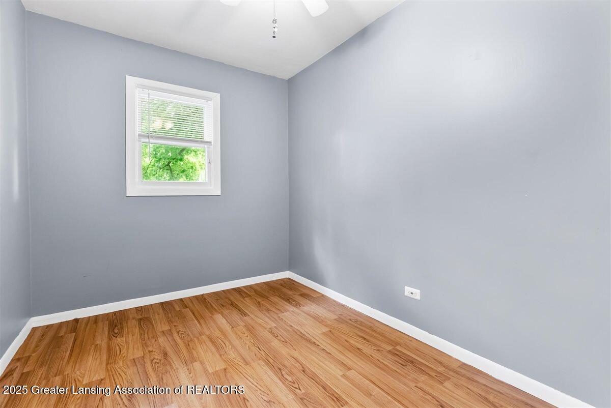 3309 Pleasant Grove Road Lansing, MI 48910 - Photo 14 of 26 15-Media Jett - 11