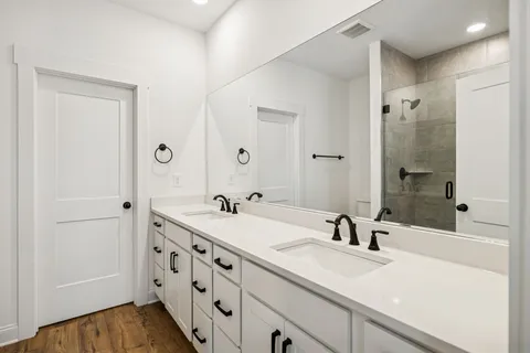 $324,900 | 609 South Main Street, Mount Pleasant, TN 38474