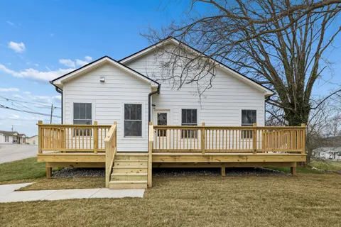 $324,900 | 609 South Main Street, Mount Pleasant, TN 38474