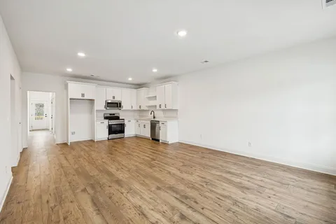 $324,900 | 609 South Main Street, Mount Pleasant, TN 38474