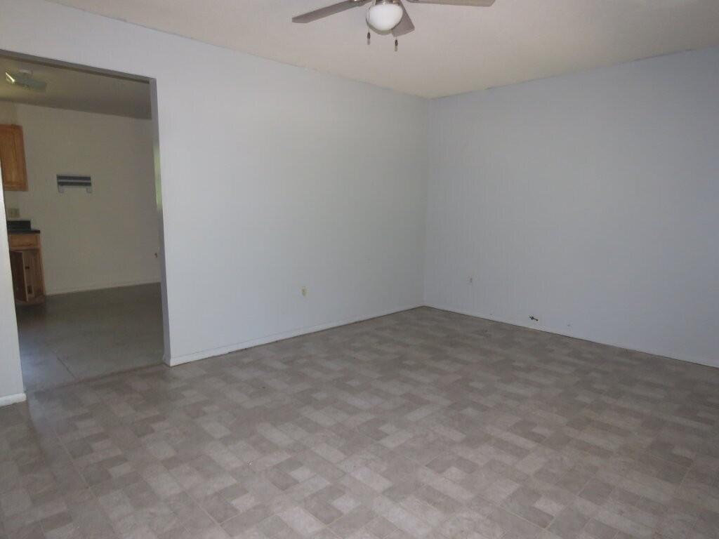 323 Orange Grove Road Bamberg, SC 29003 - Photo 5 of 10 lr