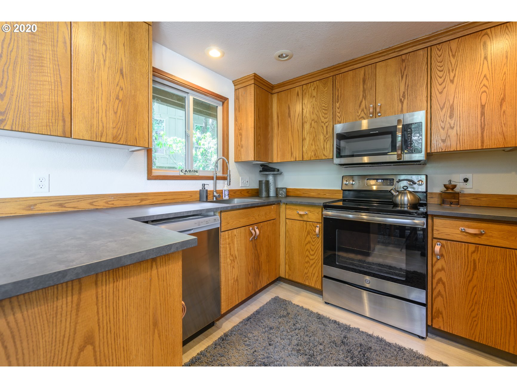 72828 East Village Loop Road Rhododendron, OR 97049 - Photo 15 of 32