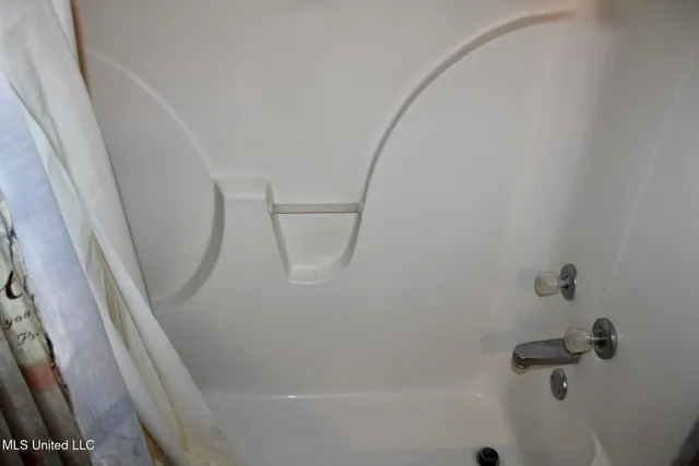 $179,348 | 111 Holly Cove, Batesville, MS 38606