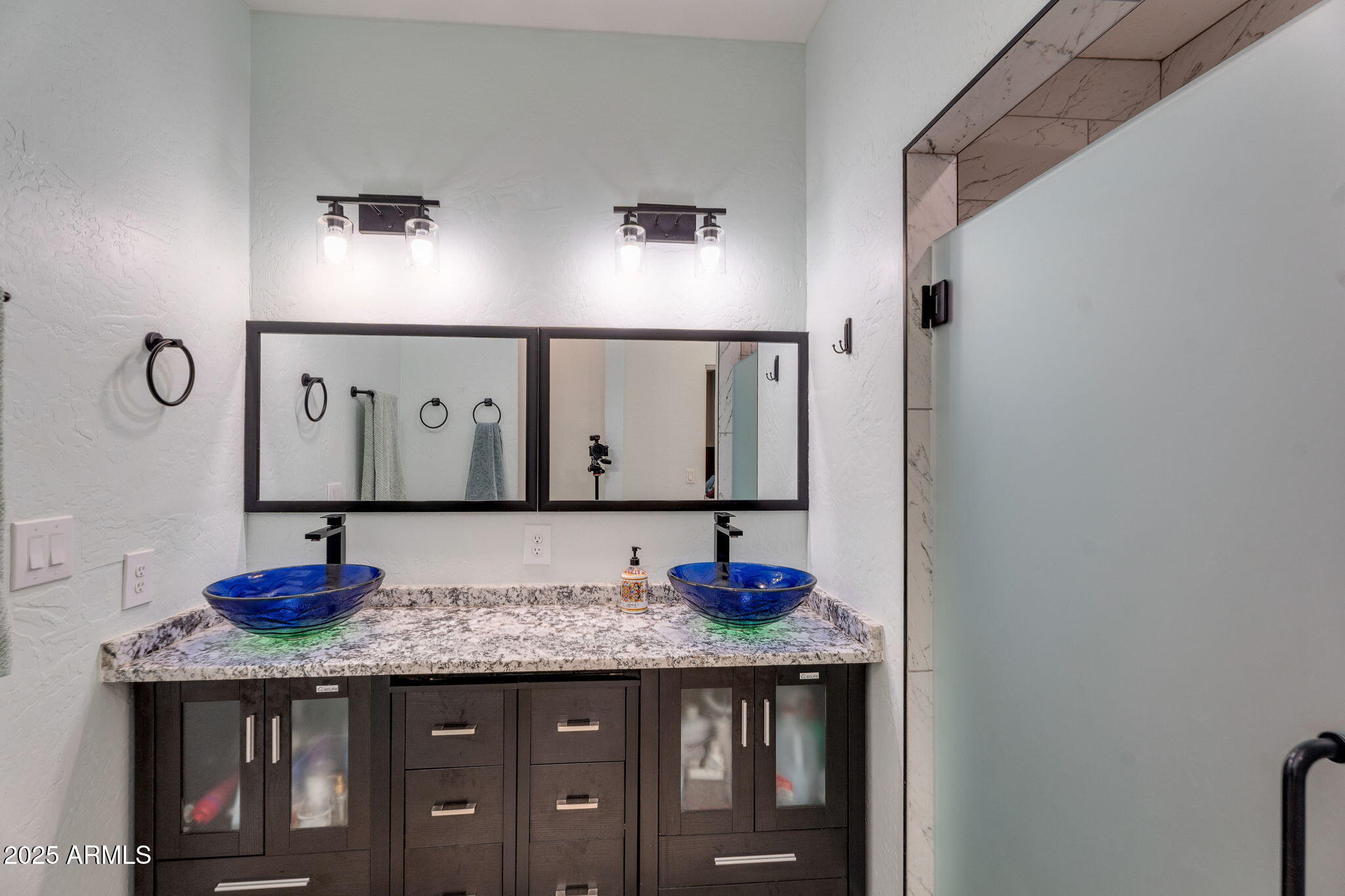 3887 East Via Del Rancho Gilbert, AZ 85298 - Photo 26 of 38 Primary En Suite