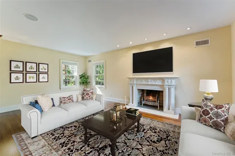 $6,195,000 | 5 Cooper Road, Scarsdale, NY 10583