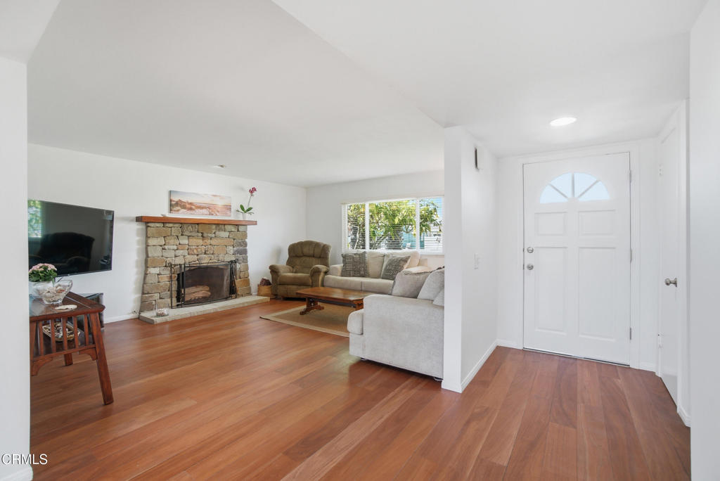 4818 Island View Street Oxnard, CA 93035 - Photo 4 of 31