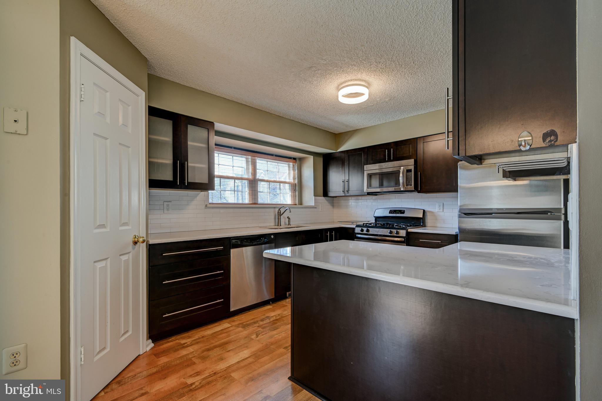 12 Halstead Place Princeton, NJ 08540 - Photo 14 of 25 Kitchen View